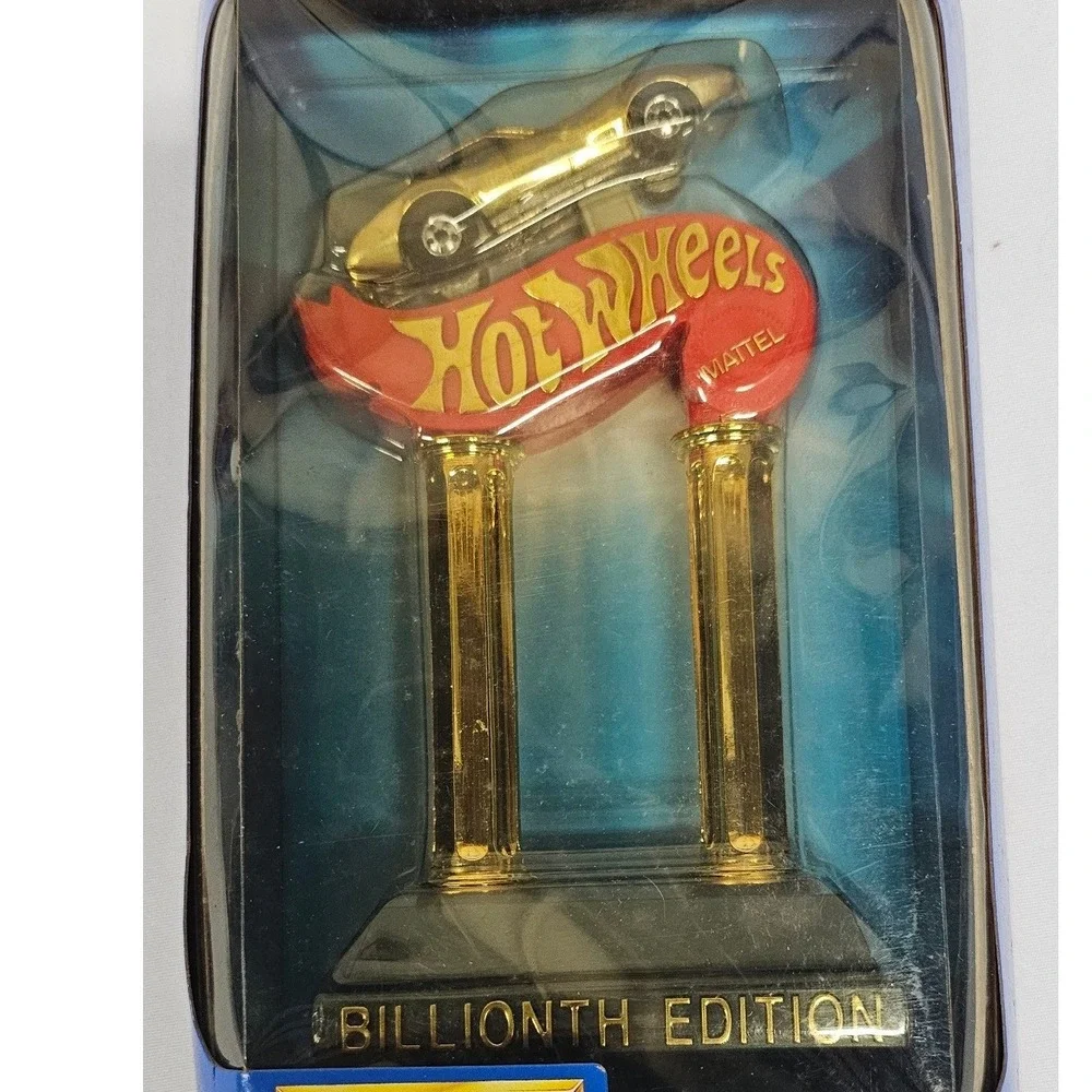 Hot Wheels Billionth Car 68 Corvette Stingray Gold Chrome Trophy Set 1990 9252